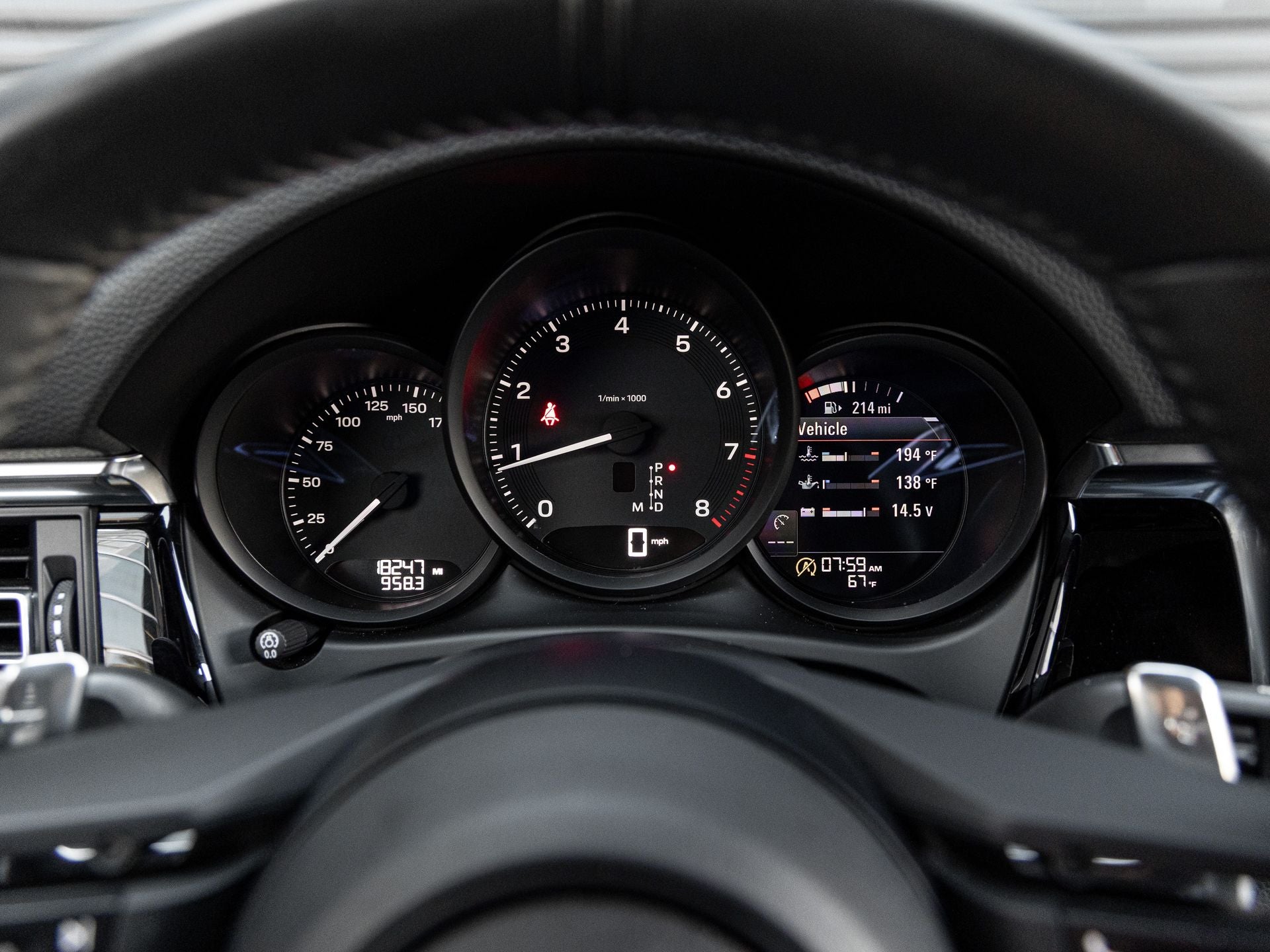2025 Porsche Macan Base