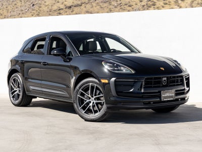 2025 Porsche Macan Base