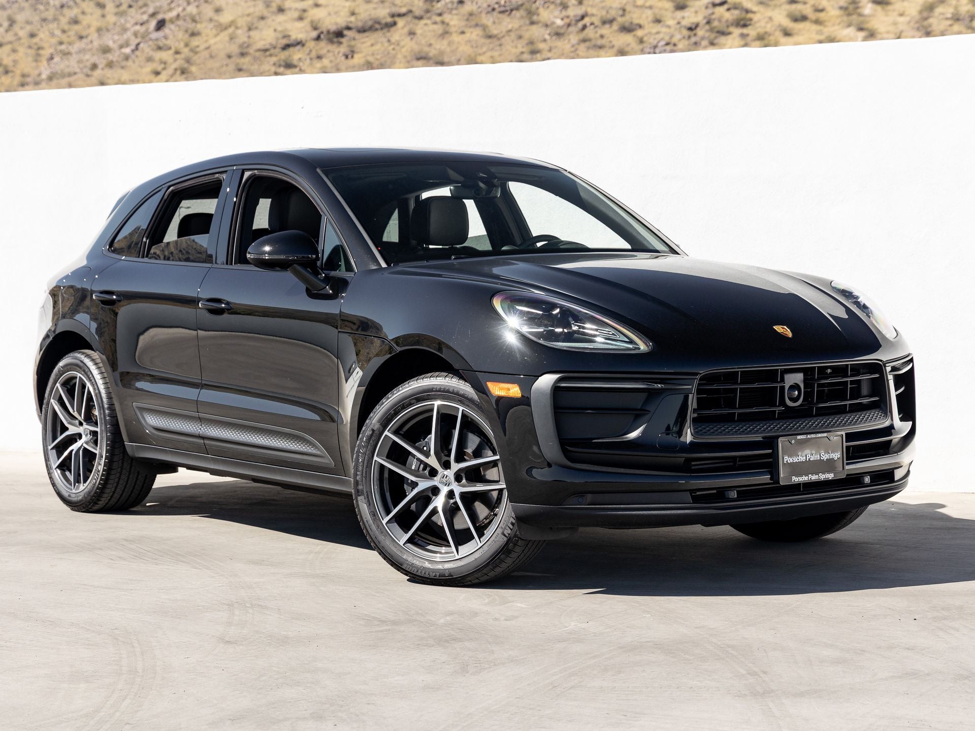 2025 Porsche Macan Base