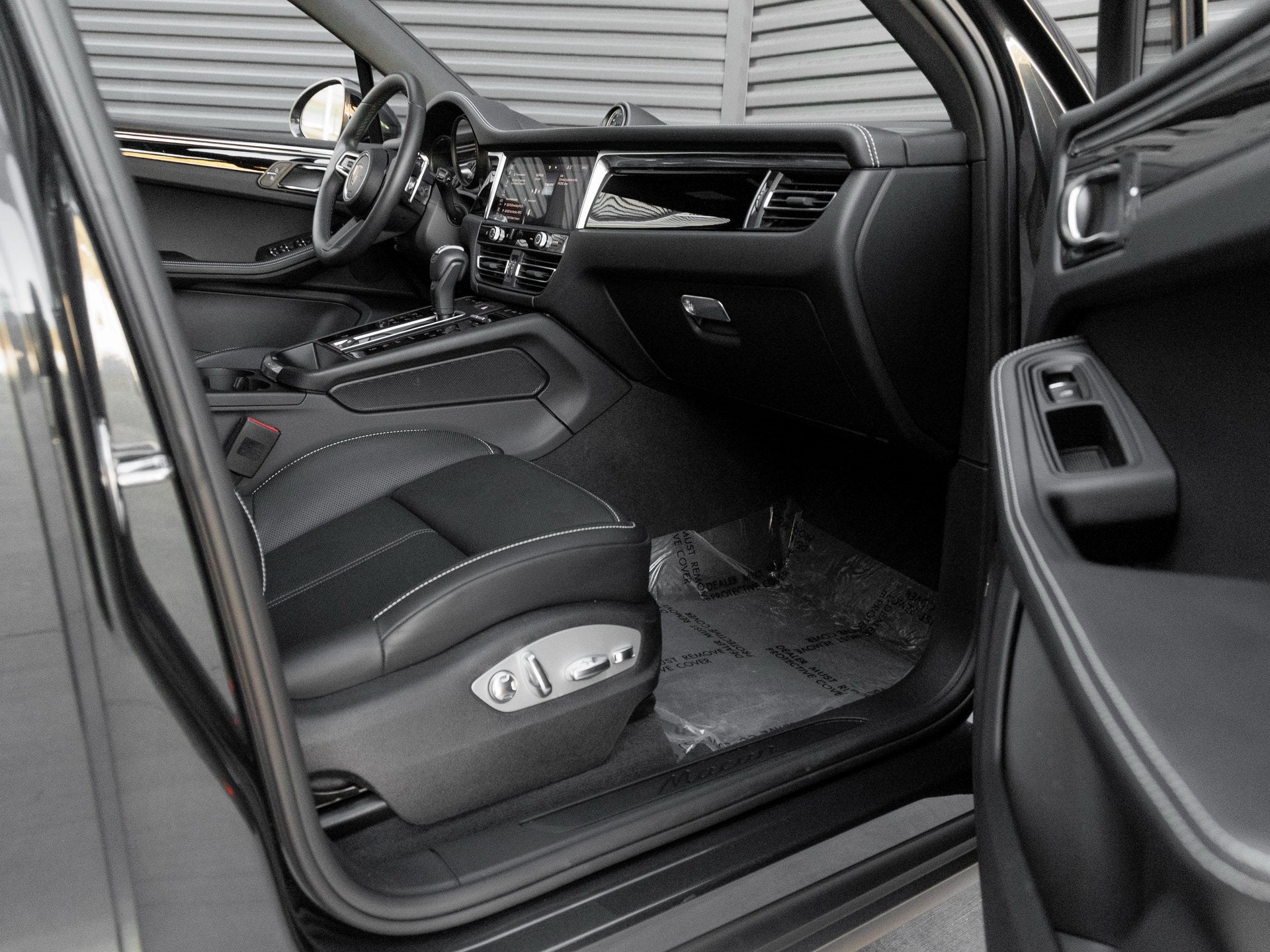 2025 Porsche Macan Macan