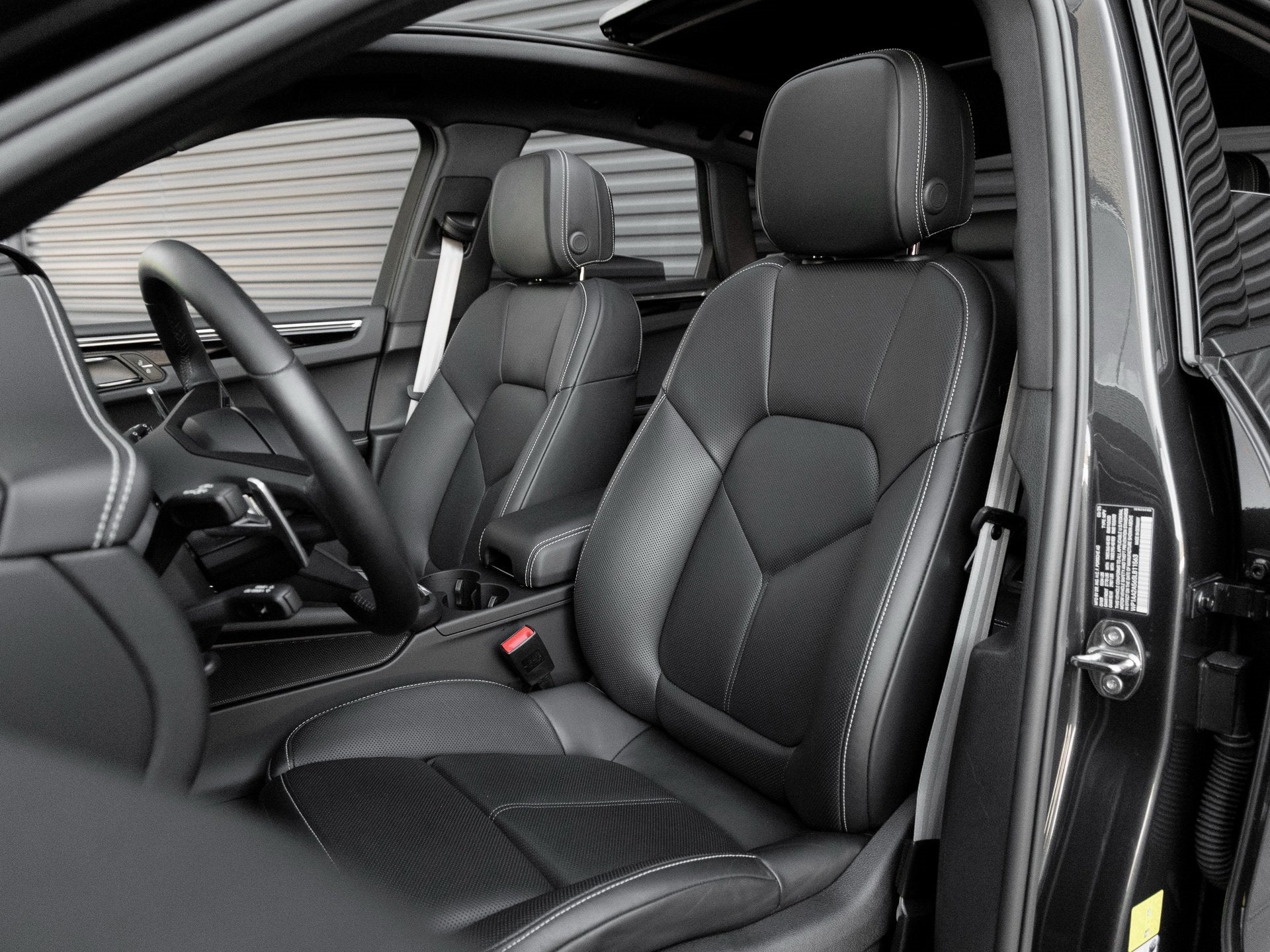 2025 Porsche Macan Macan