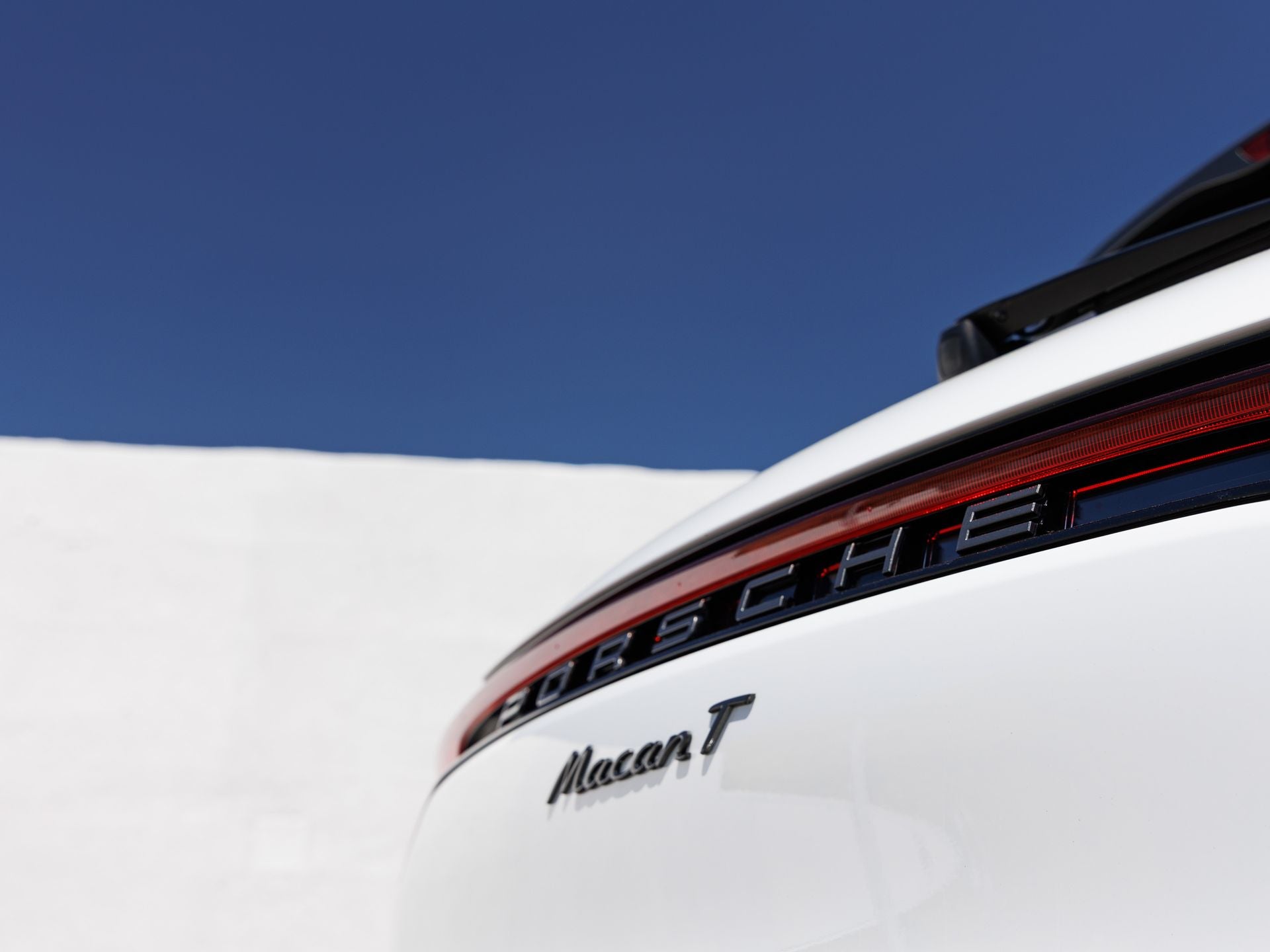 2025 Porsche Macan Macan T