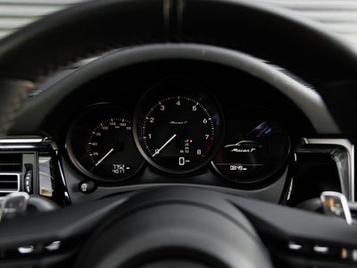 2025 Porsche Macan Macan T
