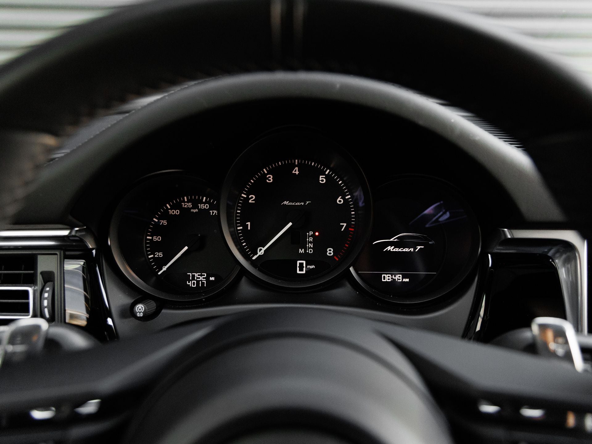 2025 Porsche Macan Macan T