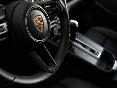 2025 Porsche Macan Macan T
