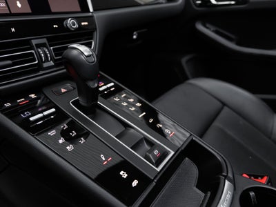 2025 Porsche Macan Macan T