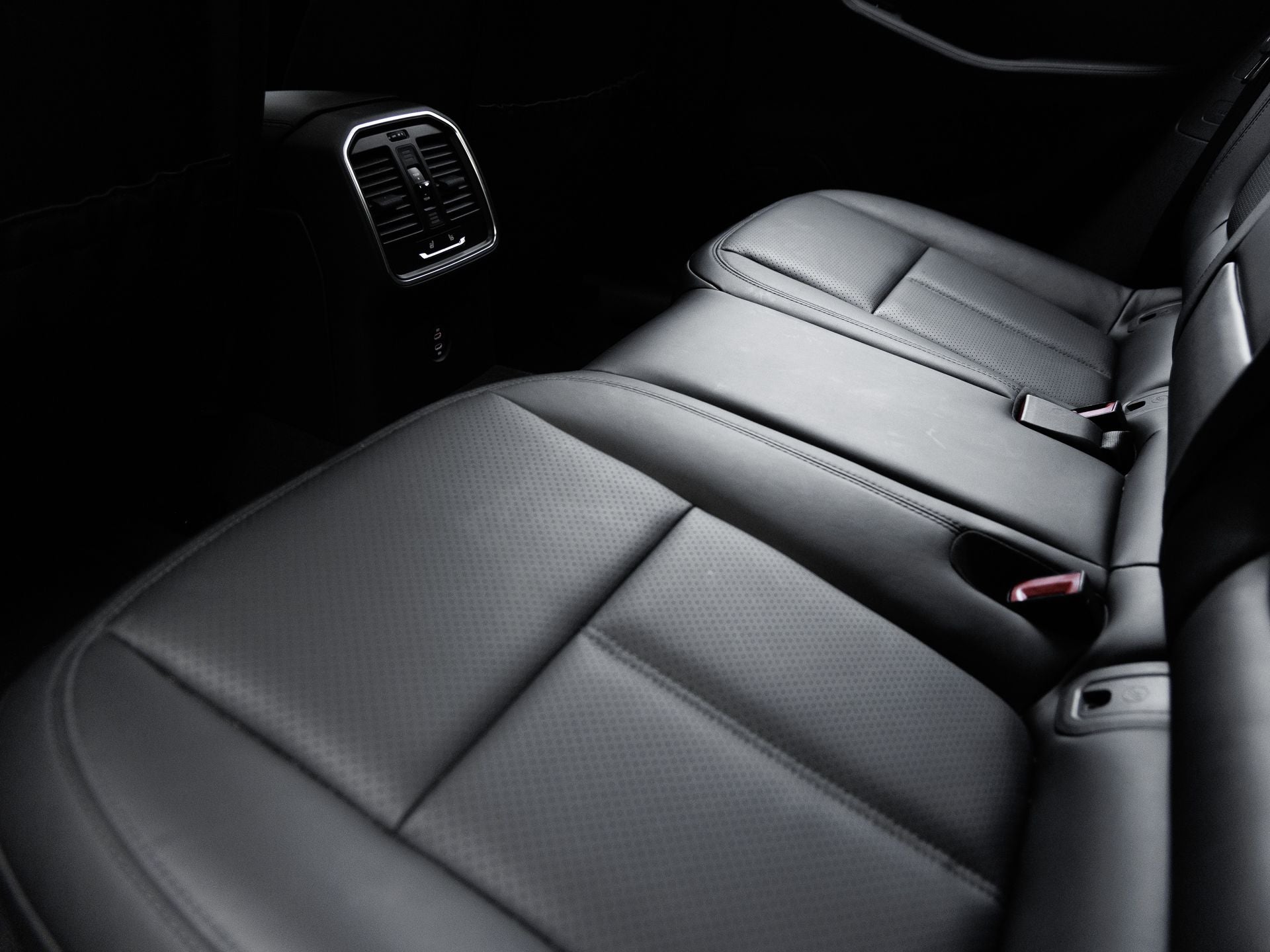 2025 Porsche Macan Macan T