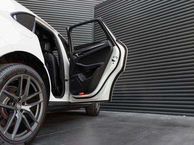 2025 Porsche Macan Macan T