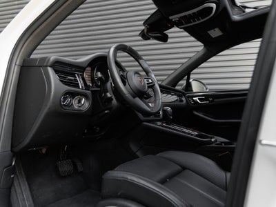 2025 Porsche Macan Macan T