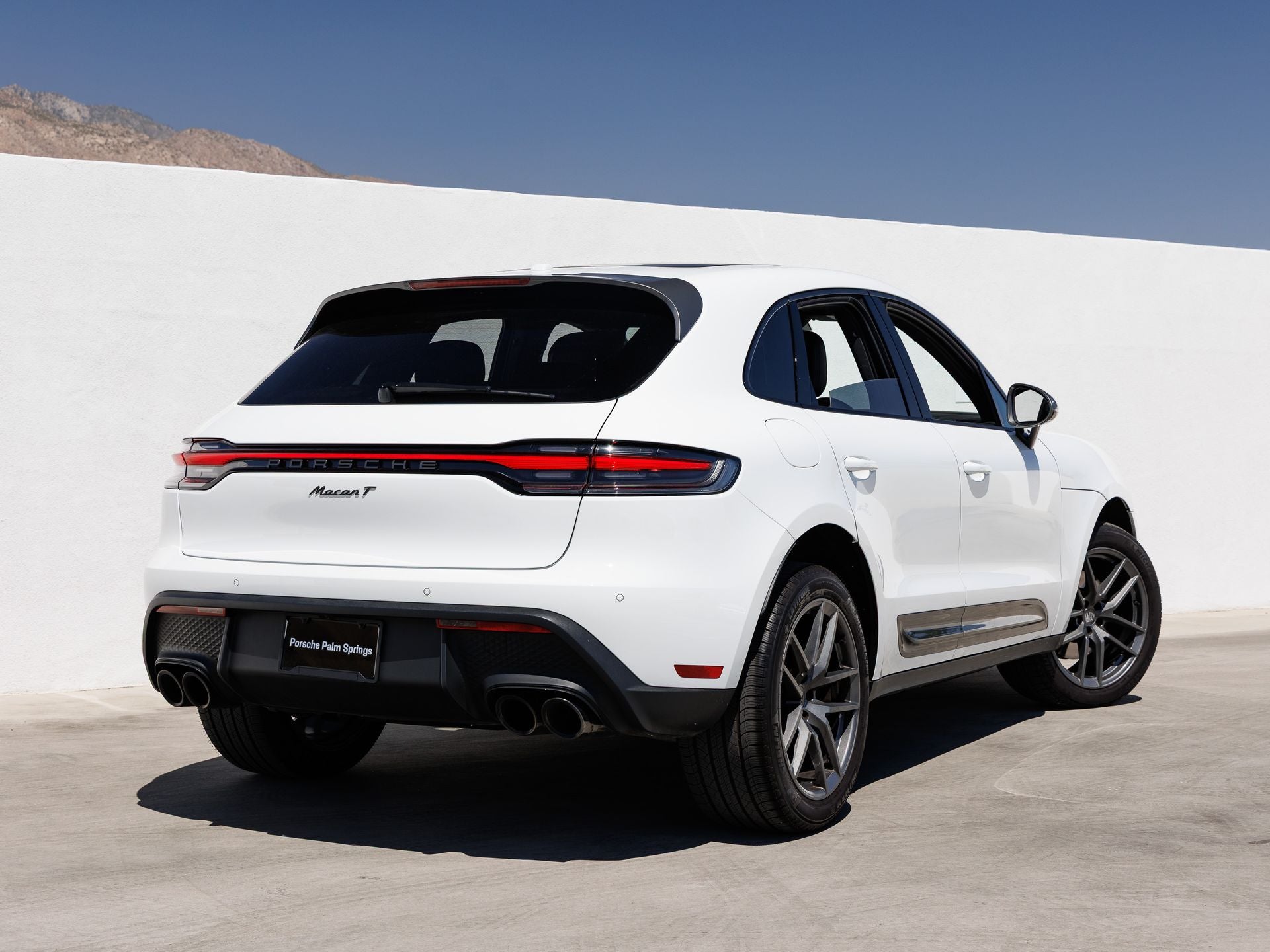 2025 Porsche Macan Macan T