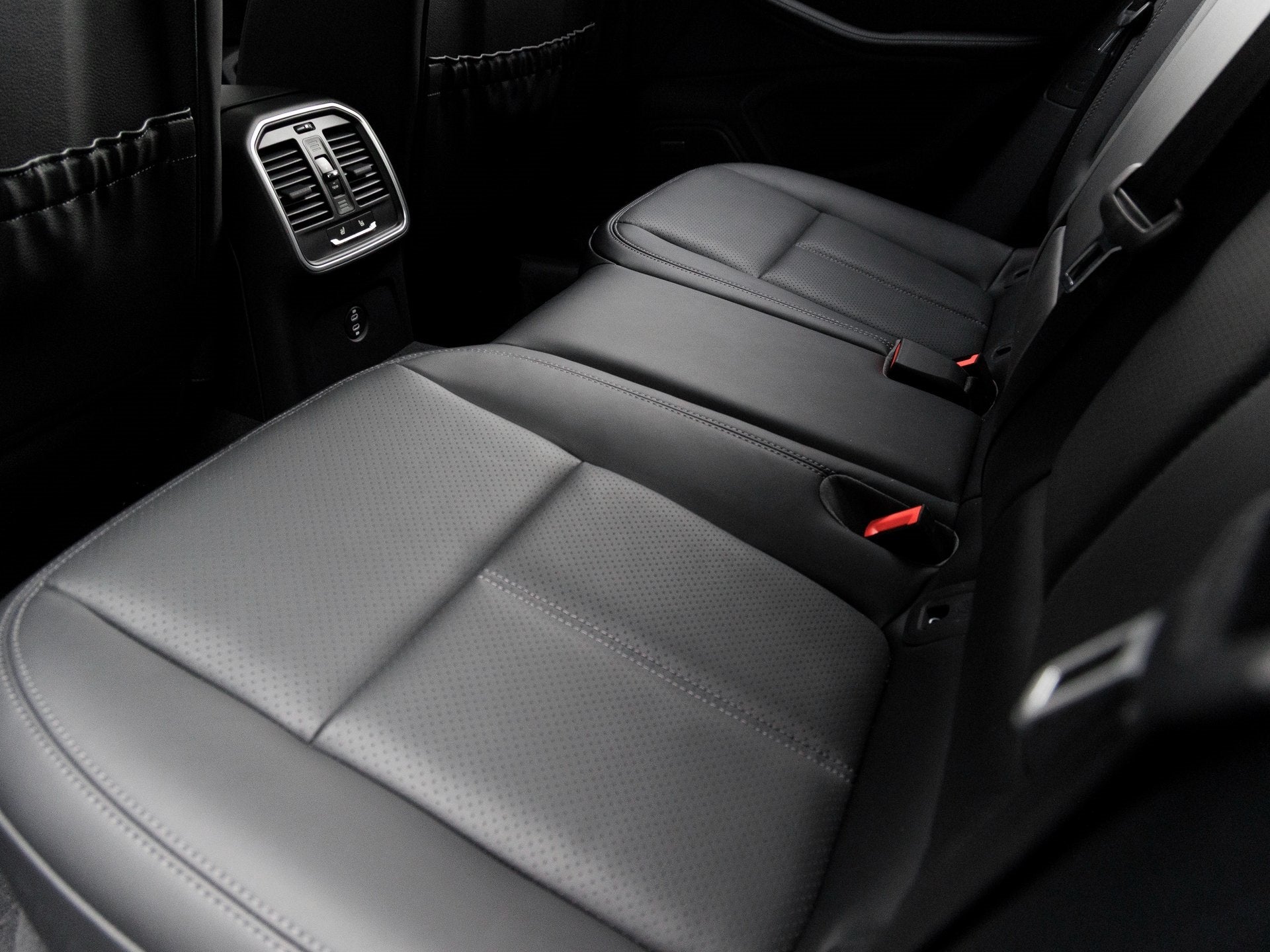 2026 Porsche Macan Macan T