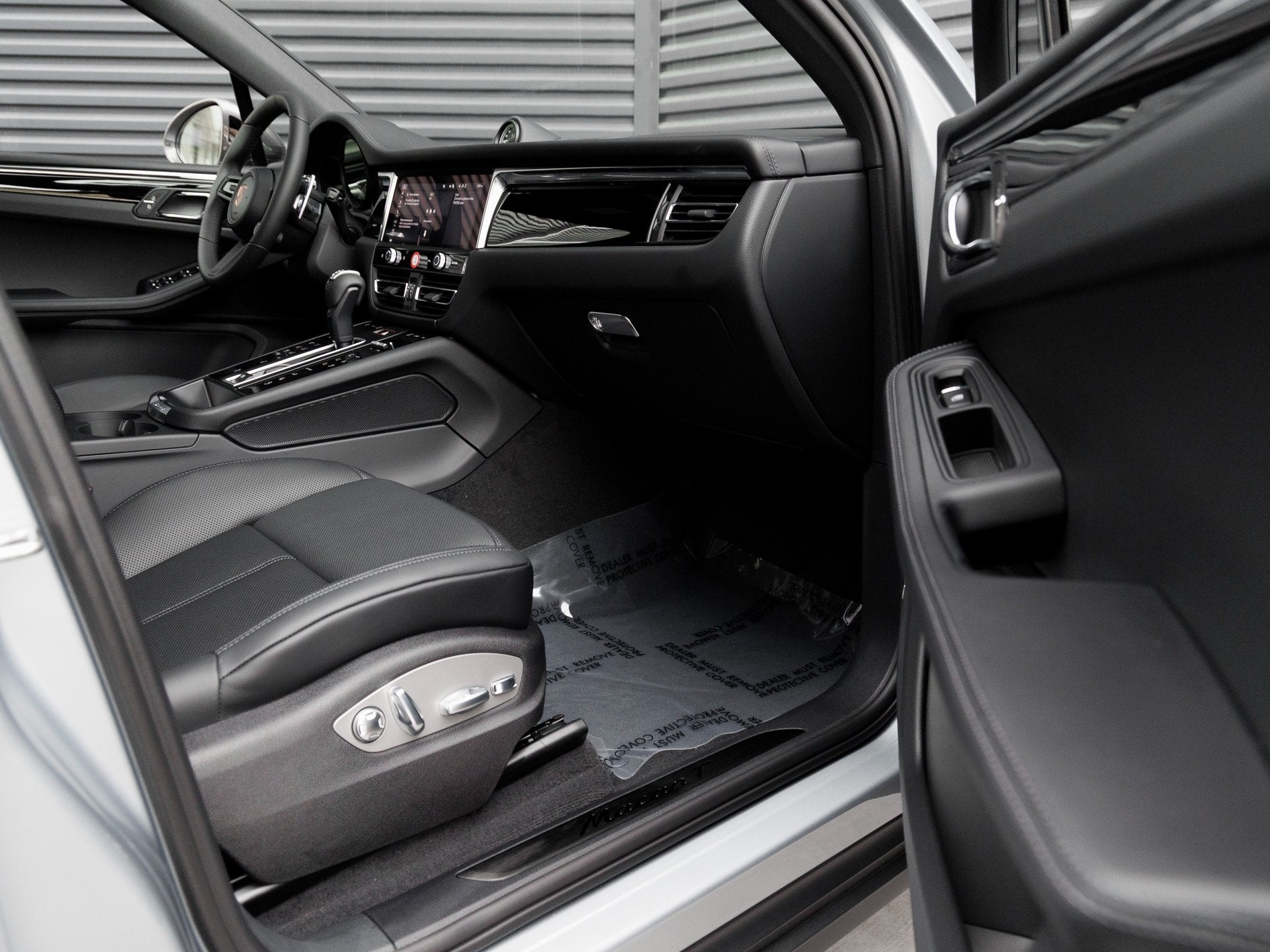 2026 Porsche Macan Macan T