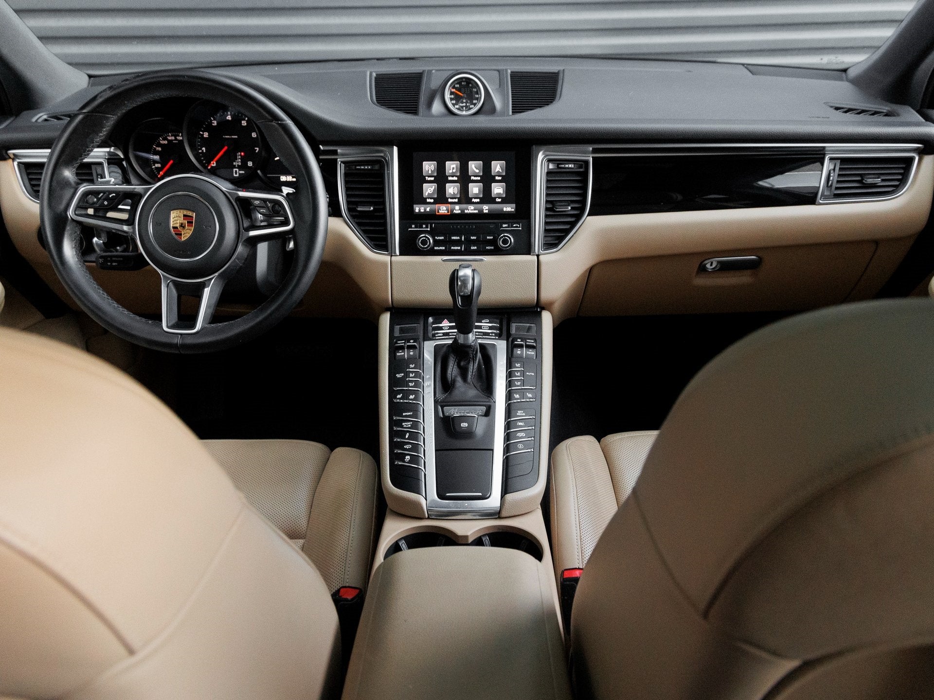 2018 Porsche Macan Macan Sport Edition