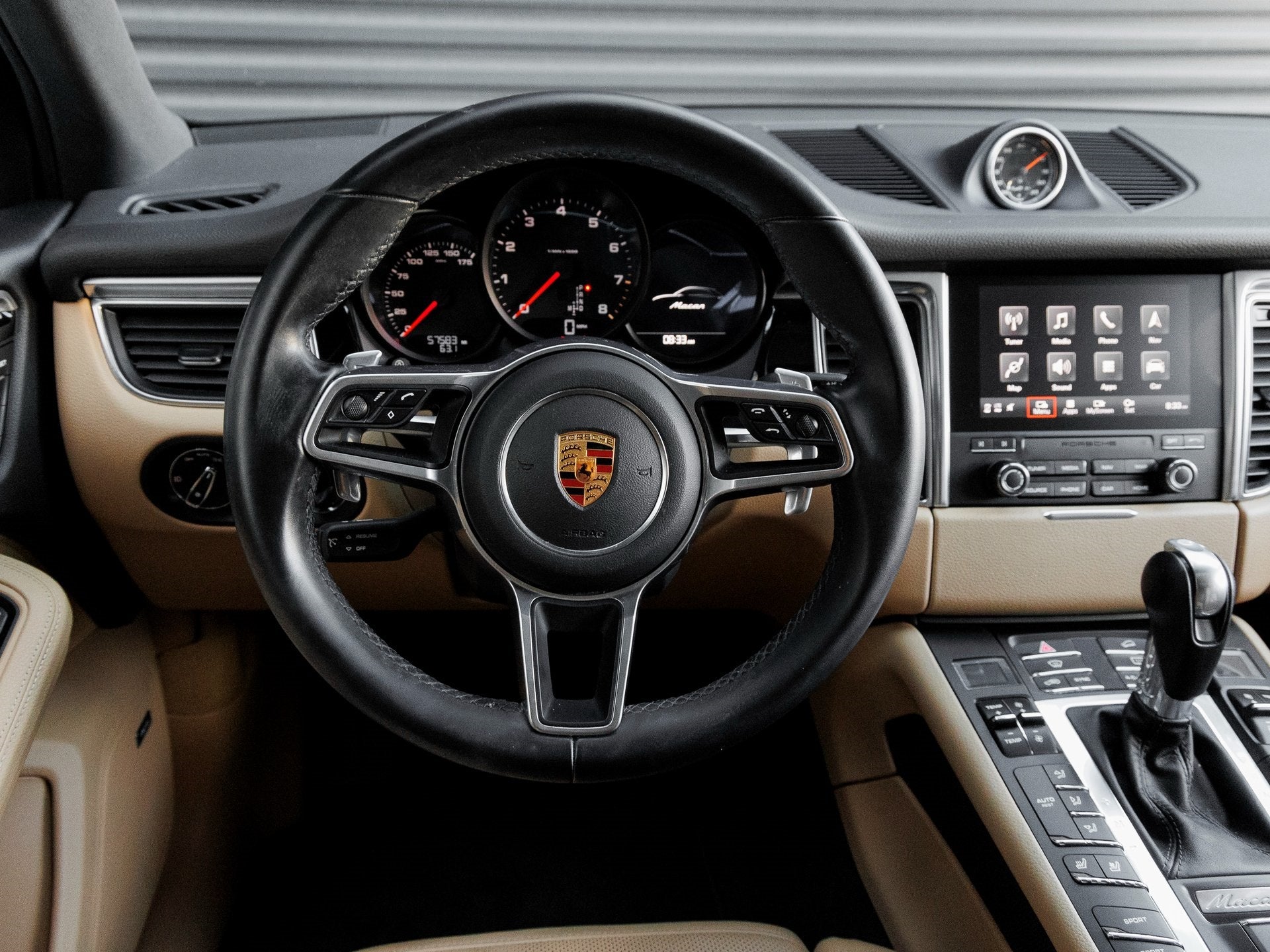 2018 Porsche Macan Macan Sport Edition