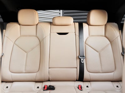 2018 Porsche Macan Macan Sport Edition