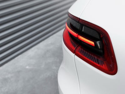 2018 Porsche Macan Macan Sport Edition