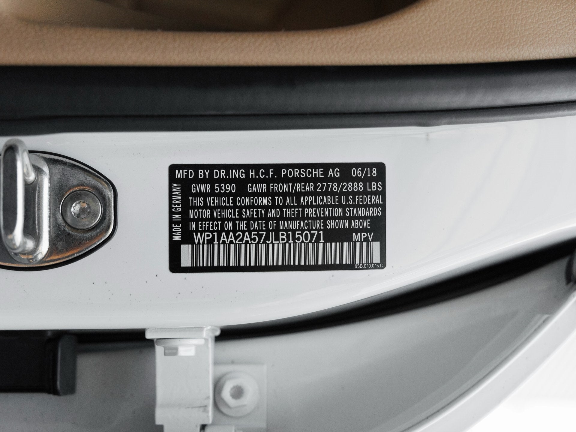 2018 Porsche Macan Macan Sport Edition