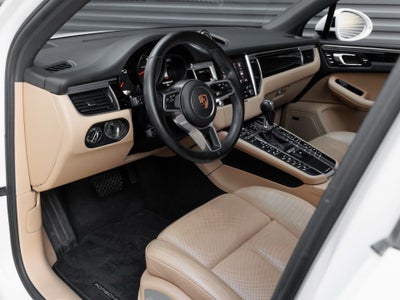 2018 Porsche Macan Macan Sport Edition