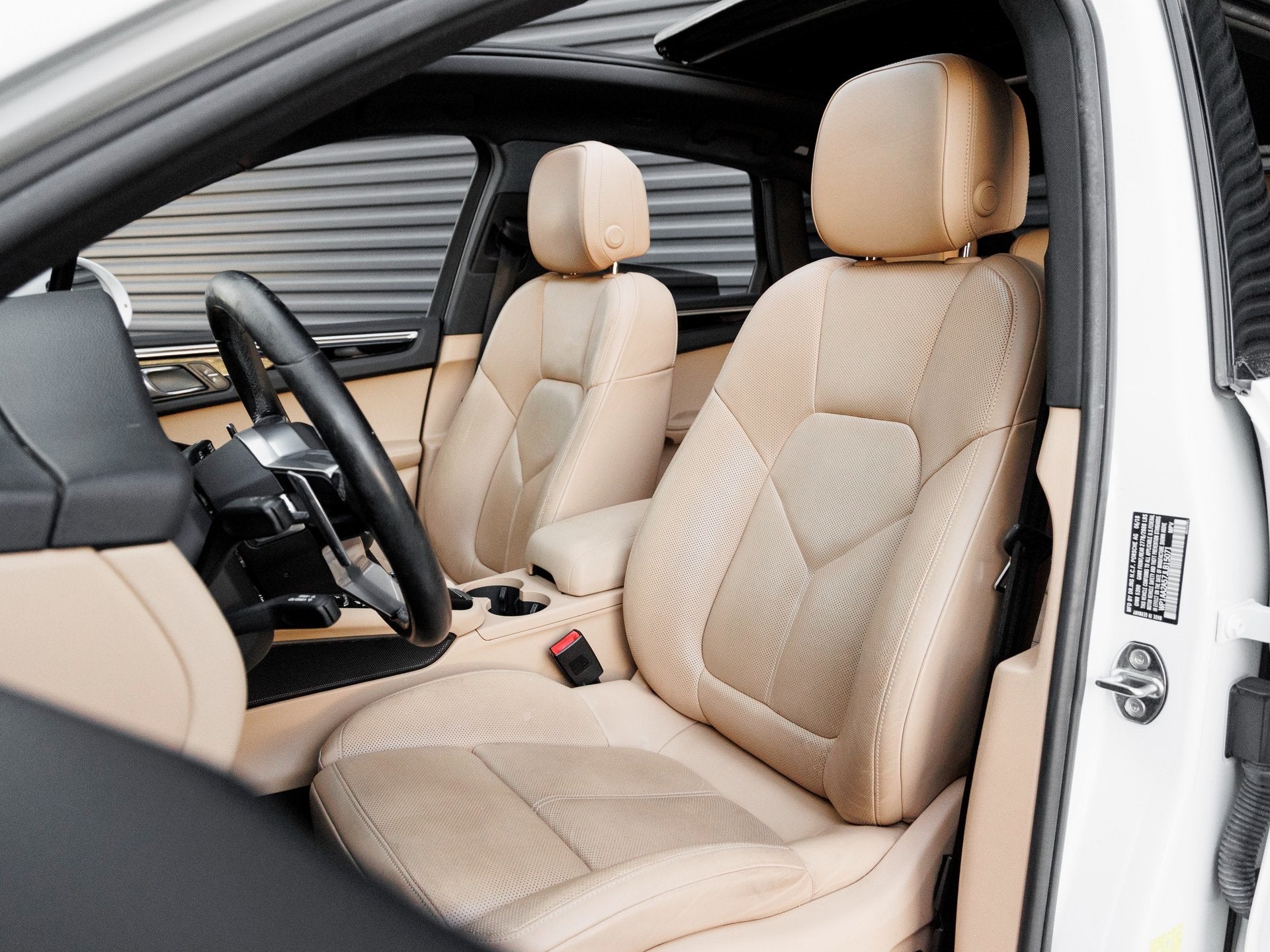 2018 Porsche Macan Macan Sport Edition