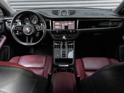 2023 Porsche Macan Base