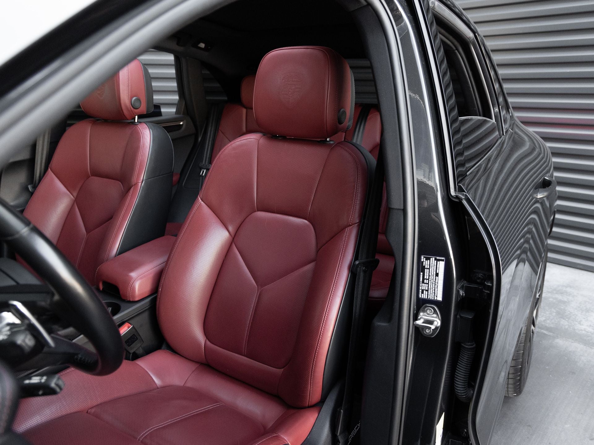 2023 Porsche Macan Base