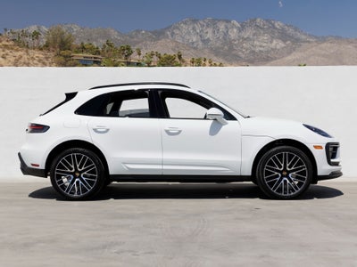 2025 Porsche Macan Macan