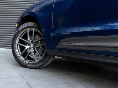 2025 Porsche Macan T