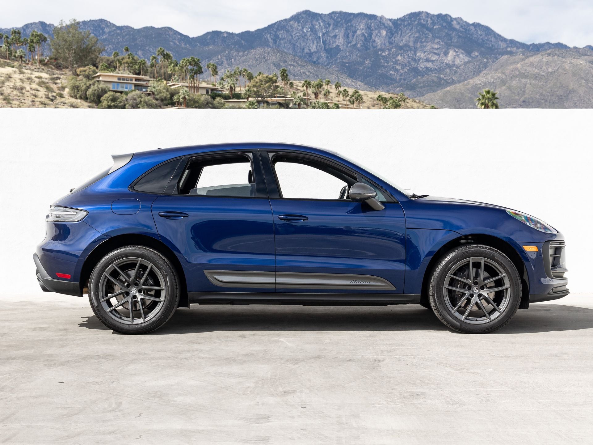 2025 Porsche Macan T