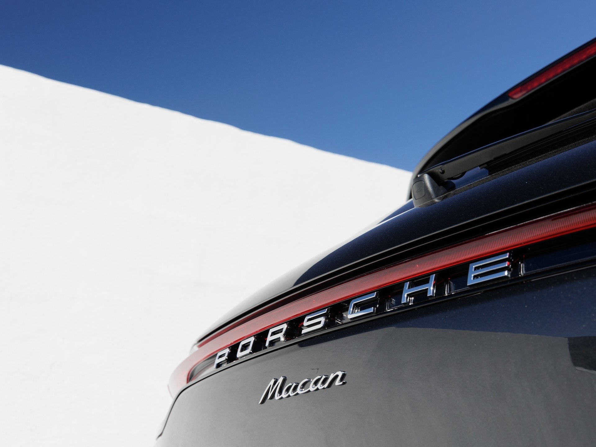 2026 Porsche Macan Macan