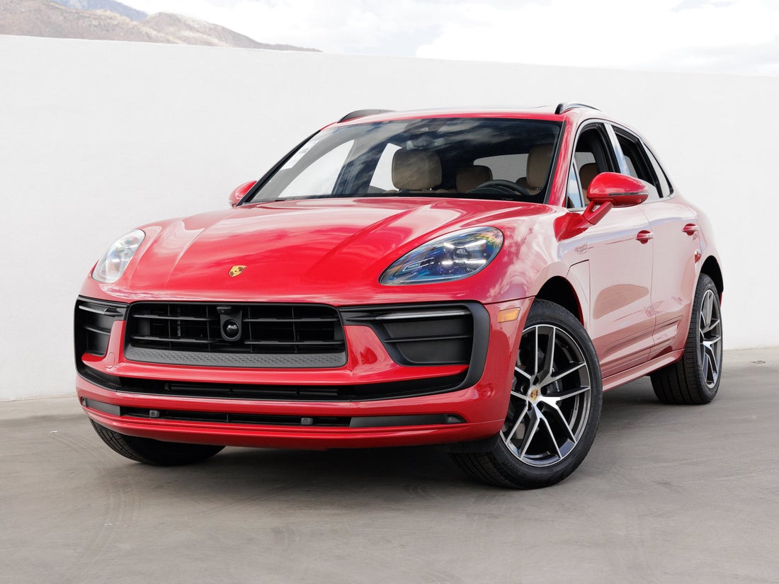 2026 Porsche Macan — photo 1 of 42