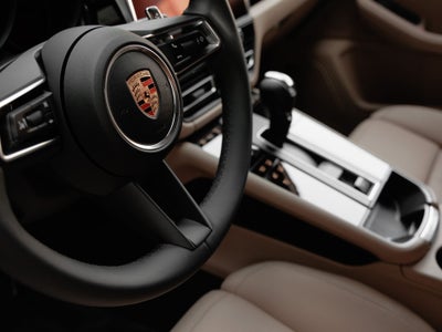 2026 Porsche Macan Macan