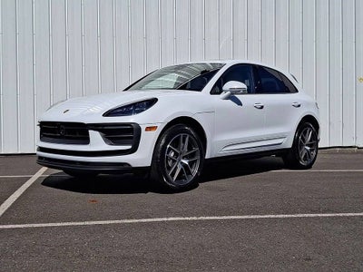 2026 Porsche Macan Base