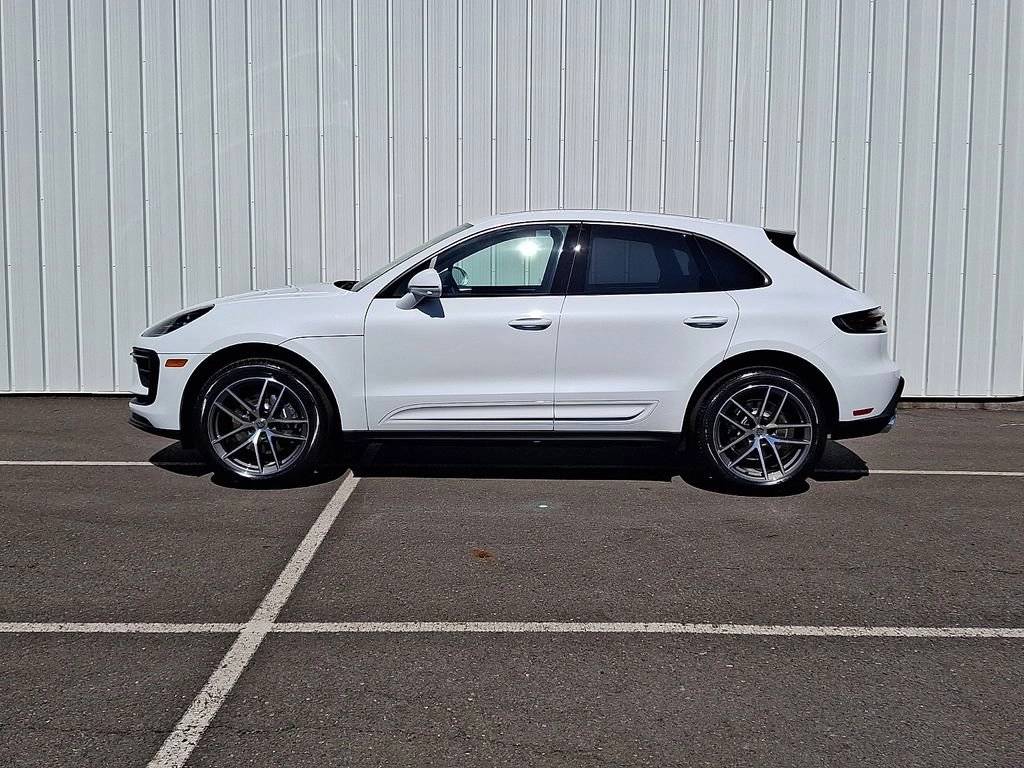 2026 Porsche Macan Base