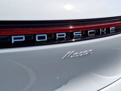 2026 Porsche Macan Base
