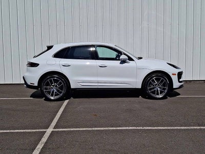 2026 Porsche Macan Base