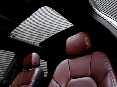 2023 Porsche Macan Macan