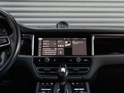 2023 Porsche Macan Macan
