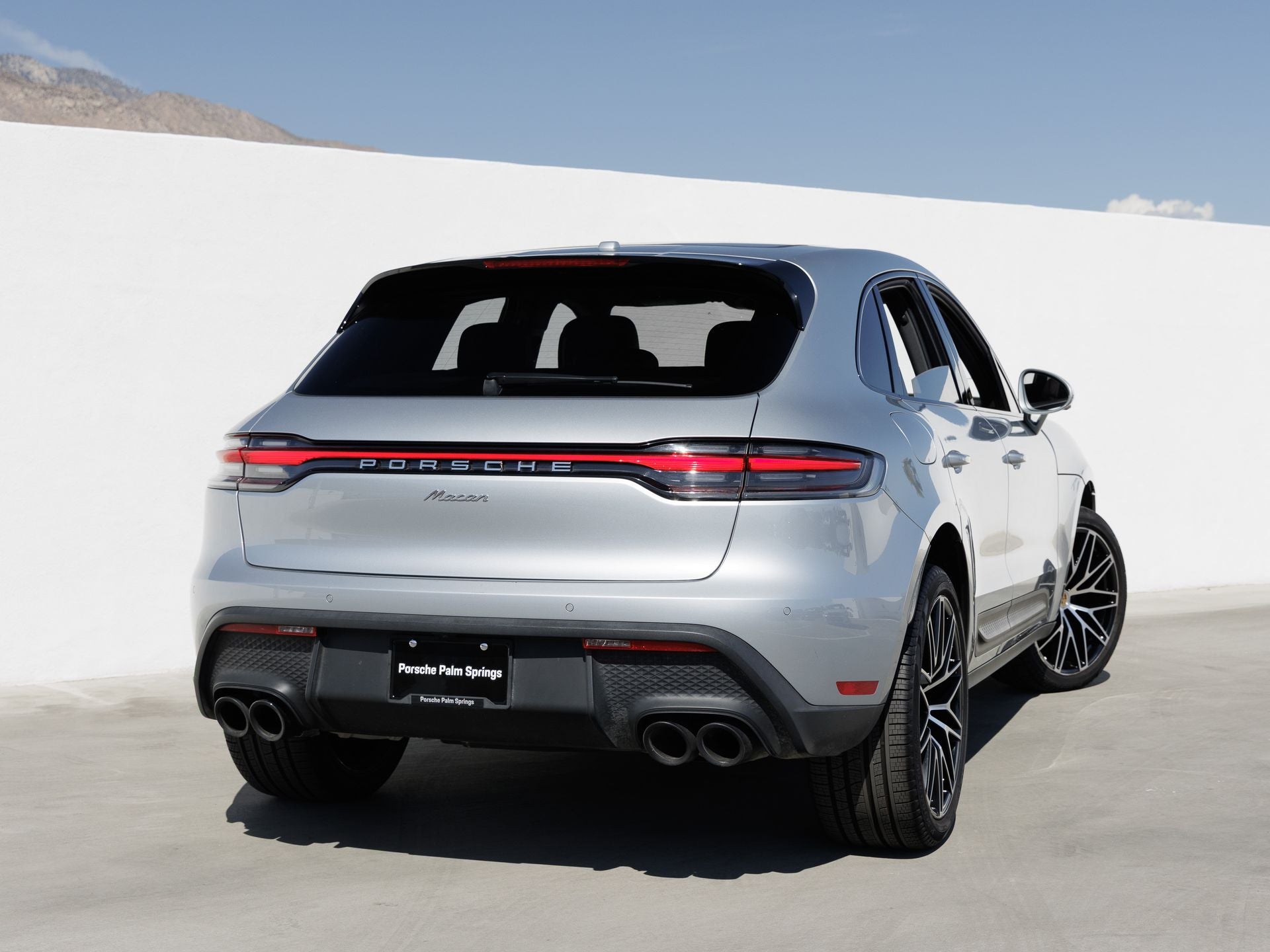 2023 Porsche Macan Macan