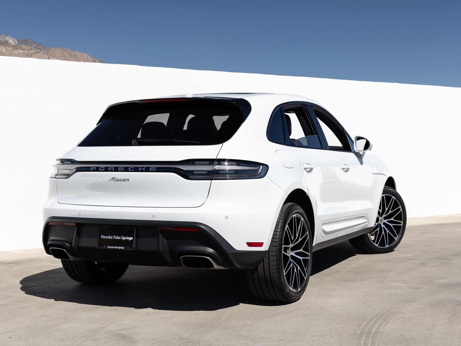 2026 Porsche Macan Base