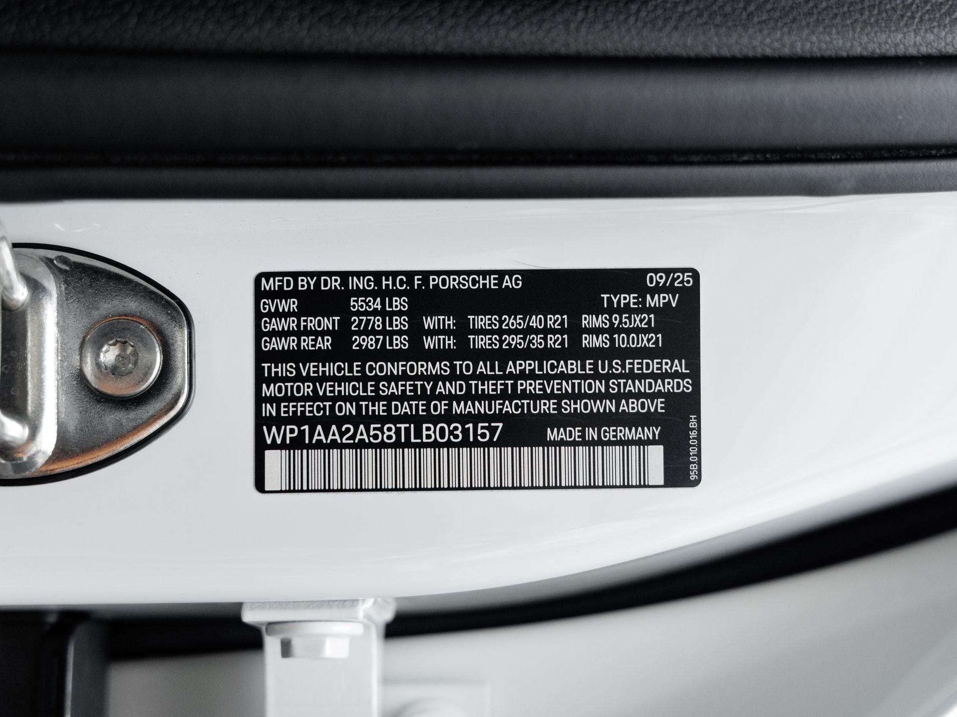 2026 Porsche Macan Macan