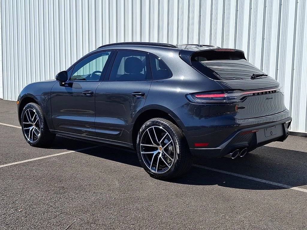 2026 Porsche Macan Base