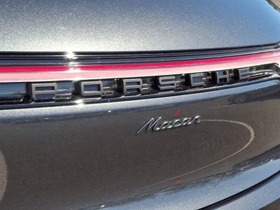 2026 Porsche Macan Base