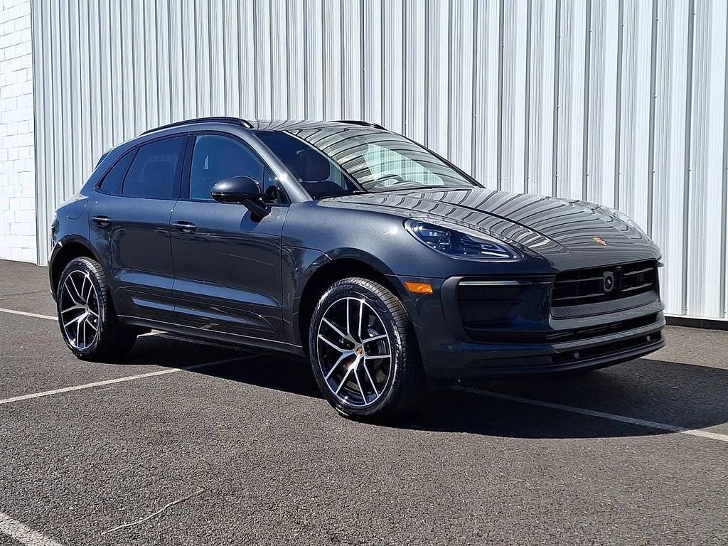 2026 Porsche Macan Base