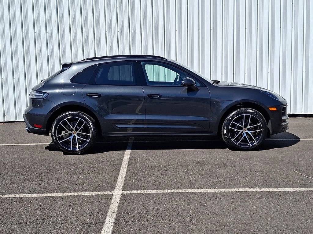 2026 Porsche Macan Base