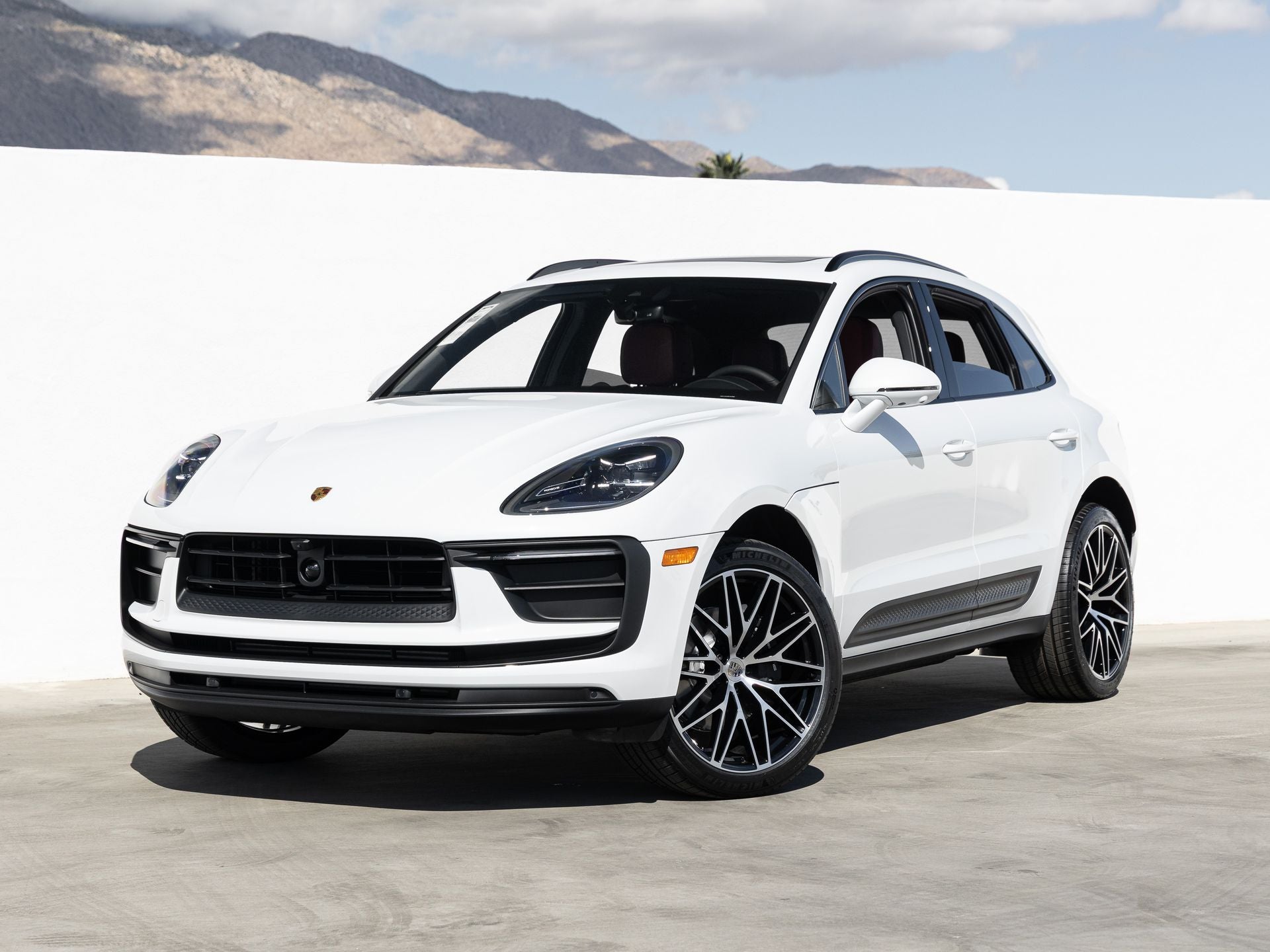 2026 Porsche Macan Base