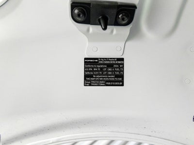 2026 Porsche Macan Base