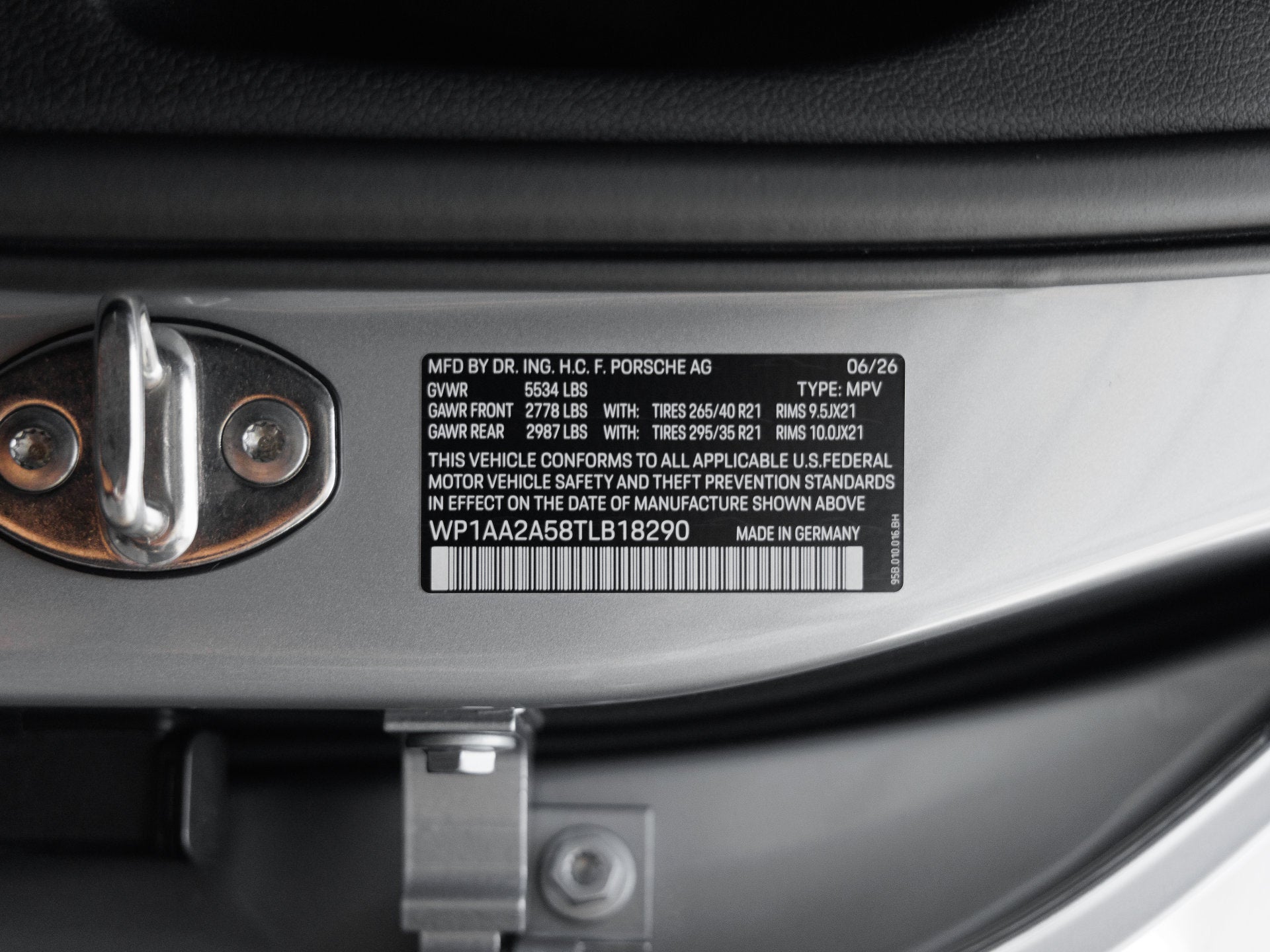 2026 Porsche Macan Macan