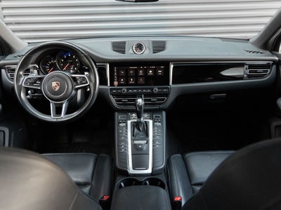 2021 Porsche Macan Macan