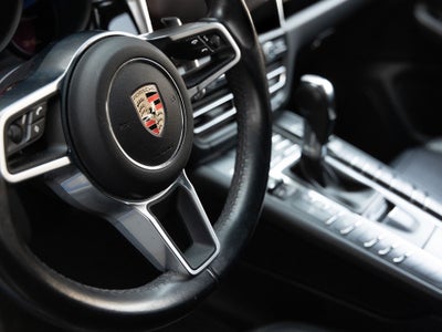 2021 Porsche Macan Macan