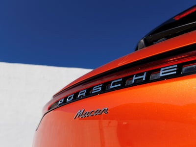 2023 Porsche Macan Macan (MY23)